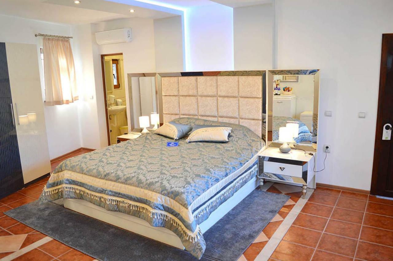 Arbanasi Deluxe Villa ภายนอก รูปภาพ